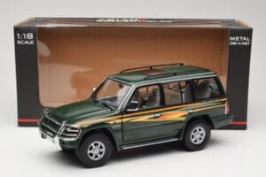 Mitsubishi Pajero V20 LWB Πράσινο Sun Star 1:18 1225 Μέταλλο - εικόνα 8 από 8