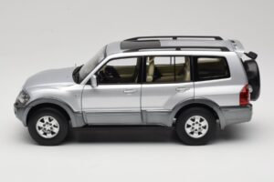 Mitsubishi Pajero V73 Μπλε YC Model 1:18 241218040102010209 Μέταλλο - εικόνα 4 από 8