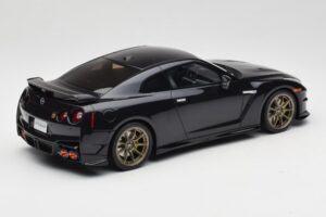 Nissan GT-R R35 Takumi Edition Midnight Purple GT Spirit 1:18 GT932 Ρητίνη - εικόνα 2 από 6