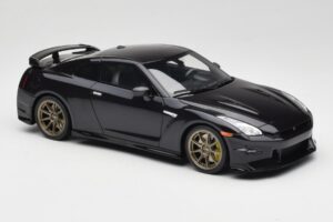 Nissan GT-R R35 Takumi Edition Midnight Purple GT Spirit 1:18 GT932 Ρητίνη - εικόνα 4 από 6