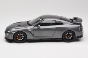 Nissan GT-R R35 Track Edition NISMO Gun Metallic MotorHelix 1:18 M83507 Μέταλλο - εικόνα 4 από 8