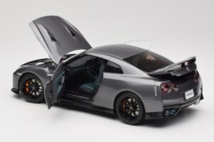 Nissan GT-R R35 Track Edition NISMO Gun Metallic MotorHelix 1:18 M83507 Μέταλλο - εικόνα 5 από 8