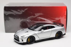 Nissan GT-R R35 Track Edition NISMO T-Spec Ultimate Metal Silver MotorHelix 1:18 M83517 Μέταλλο - εικόνα 8 από 8