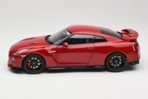 Nissan GT-R R35 Track Edition NISMO Vibrant Red MotorHelix 1:18 M83511 Μέταλλο - εικόνα 4 από 8