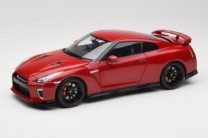 Nissan GT-R R35 Track Edition NISMO Vibrant Red MotorHelix 1:18 M83511 Μέταλλο