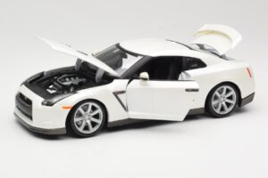 Nissan GT-R R35 Λευκό Bburago 1:18 18-12079 Μέταλλο - εικόνα 2 από 8