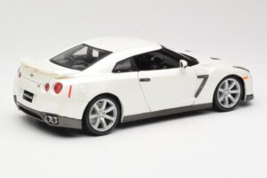 Nissan GT-R R35 Λευκό Bburago 1:18 18-12079 Μέταλλο - εικόνα 3 από 8