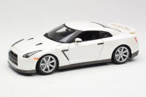 Nissan GT-R R35 Λευκό Bburago 1:18 18-12079 Μέταλλο