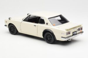 Nissan Skyline 2000 GT-R KPGC110 Λευκό Kyosho 1:18 08127W Μέταλλο - εικόνα 7 από 8