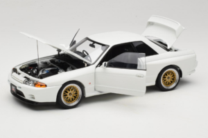 Nissan Skyline GT-R R32 V-Spec II Tuned Crystal White AUTOart 1:18 77416 Μέταλλο - εικόνα 2 από 8