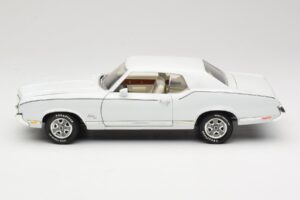 Oldsmobile Cutlass SX Λευκό ERTL 1:18 33775 Μέταλλο - εικόνα 4 από 8