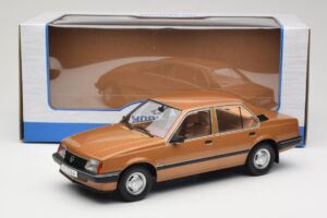Opel Ascona C Berlina Beige Metallic MCG 1:18 MCG18459 Μέταλλο - εικόνα 6 από 6