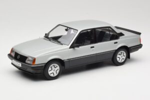 Opel Ascona C SR Ασημί MCG 1:18 MCG18460 Μέταλλο