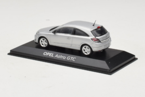 Opel Astra H GTC Ασημί Minichamps 1:43 ASTRA003 Μέταλλο - εικόνα 3 από 4