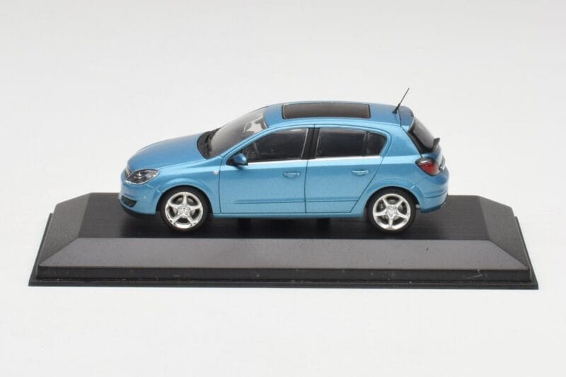 Opel Astra H Ανοιχτό Μπλε Minichamps 1:43 400043001 Μέταλλο