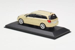 Opel Astra H Estate Κίτρινο Minichamps 1:43 1799098 Μέταλλο - εικόνα 3 από 4