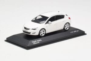 Opel Astra J Λευκό Minichamps 1:43 400049001 Μέταλλο - εικόνα 2 από 4