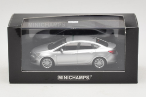 Opel Astra J Ασημί Minichamps 1:43 410042000 Μέταλλο - εικόνα 5 από 5