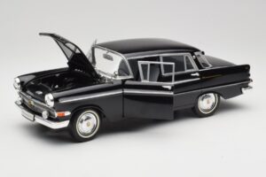 Opel Kapitan P2 Μαύρο Revell 1:18 08821 Μέταλλο - εικόνα 2 από 8