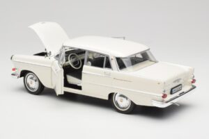 Opel Kapitan P2 Λευκό Revell 1:18 08821-M1 Μέταλλο - εικόνα 5 από 8