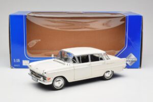 Opel Kapitan P2 Λευκό Revell 1:18 08821-M1 Μέταλλο - εικόνα 8 από 8