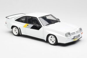 Opel Manta 400 Homologation Λευκό Revell 1:18 8819 Μέταλλο - εικόνα 6 από 8