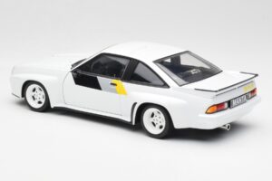 Opel Manta 400 Homologation Λευκό Revell 1:18 8819 Μέταλλο - εικόνα 7 από 8