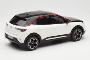 Opel Mokka-E GS Line Jada Λευκό Otto 1:18 OT1045 Ρητίνη - εικόνα 2 από 6