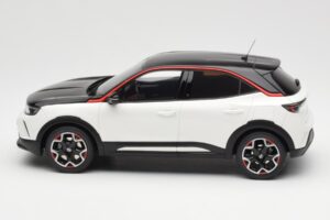 Opel Mokka-E GS Line Jada Λευκό Otto 1:18 OT1045 Ρητίνη - εικόνα 3 από 6