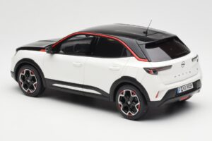 Opel Mokka-E GS Line Jada Λευκό Otto 1:18 OT1045 Ρητίνη - εικόνα 5 από 6