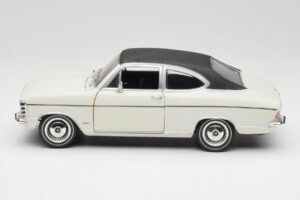 Opel Olympia A Coupe Λευκό Μαύρο Revell 1:18 8446 Μέταλλο - εικόνα 4 από 8