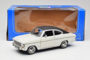 Opel Olympia A Coupe Λευκό Μαύρο Revell 1:18 8446 Μέταλλο - εικόνα 8 από 8