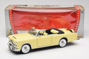 Packard Caribbean Καμπριολέ Κίτρινο Road Signature 1:18 92798 Μέταλλο - εικόνα 8 από 8
