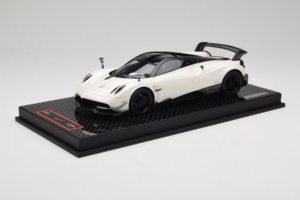 Pagani Huayra BC White Metallic Yy Model 1:18 REMC025 Ρητίνη - εικόνα 2 από 7