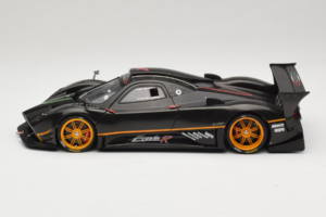 Pagani Zonda R Revolucion Carbon Fiber AUTOart 1:18 78261 Μέταλλο - εικόνα 4 από 8