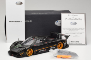 Pagani Zonda R Revolucion Carbon Fiber AUTOart 1:18 78261 Μέταλλο - εικόνα 8 από 8