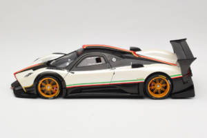 Pagani Zonda R Revolucion Λευκό AUTOart 1:18 78262 Μέταλλο - εικόνα 4 από 8