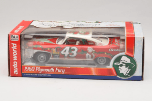 Plymouth Fury #43 R. Petty NASCAR 1960 Auto World 1:24 AW24003/06 Μέταλλο