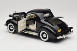 Pontiac Deluxe Μαύρο Signature Models 1:18 18106 Μέταλλο - εικόνα 5 από 8