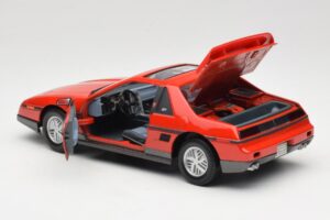 Pontiac Fiero GT Κόκκινο Road Signature 1:18 92588 Μέταλλο - εικόνα 5 από 8