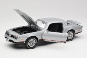 Pontiac Firebird Formula Ασημί ERTL 1:18 33514 Μέταλλο - εικόνα 2 από 8