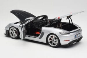Porsche 718 Spyder RS Weissach Pack GT-Silver Metallic Norev 1:18 187270 Μέταλλο - εικόνα 5 από 8