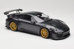 Porsche 911 991.2 GT2 RS Weissach Package Purple Metallic Με Χρυσές Ζάντες Μαγνησίου Minichamps 1:18 153068322 Μέταλλο - εικόνα 4 από 6