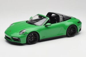 Porsche 911 991.2 Targa 4 GTS British Racing Πράσινο Minichamps 1:18 155061065 Μέταλλο