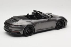 Porsche 911 992 Carrera 4 GTS Καμπριολέ Grey Metallic Minichamps 1:18 155063031 Μέταλλο - εικόνα 2 από 6