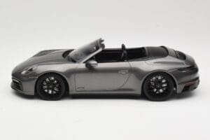 Porsche 911 992 Carrera 4 GTS Καμπριολέ Grey Metallic Minichamps 1:18 155063031 Μέταλλο - εικόνα 3 από 6