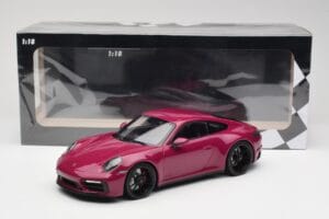 Porsche 911 992 Carrera 4 GTS Rubystar Minichamps 1:18 155063102 Μέταλλο - εικόνα 6 από 6
