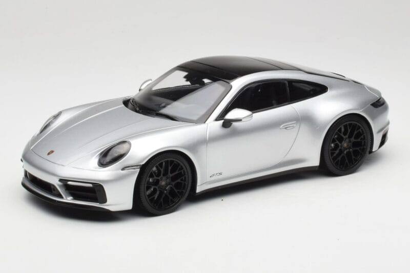 Porsche 911 992 Carrera 4 GTS Ασημί Minichamps 1:18 155063104 Μέταλλο