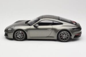 Porsche 911 992 Carrera 4S Aventurine Green Metallic Minichamps 1:18 155067328 Μέταλλο - εικόνα 5 από 6