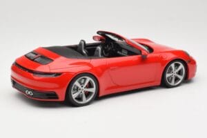 Porsche 911 992 Carrera 4S Καμπριολέ Κόκκινο Minichamps 1:18 155067331 Μέταλλο - εικόνα 2 από 6